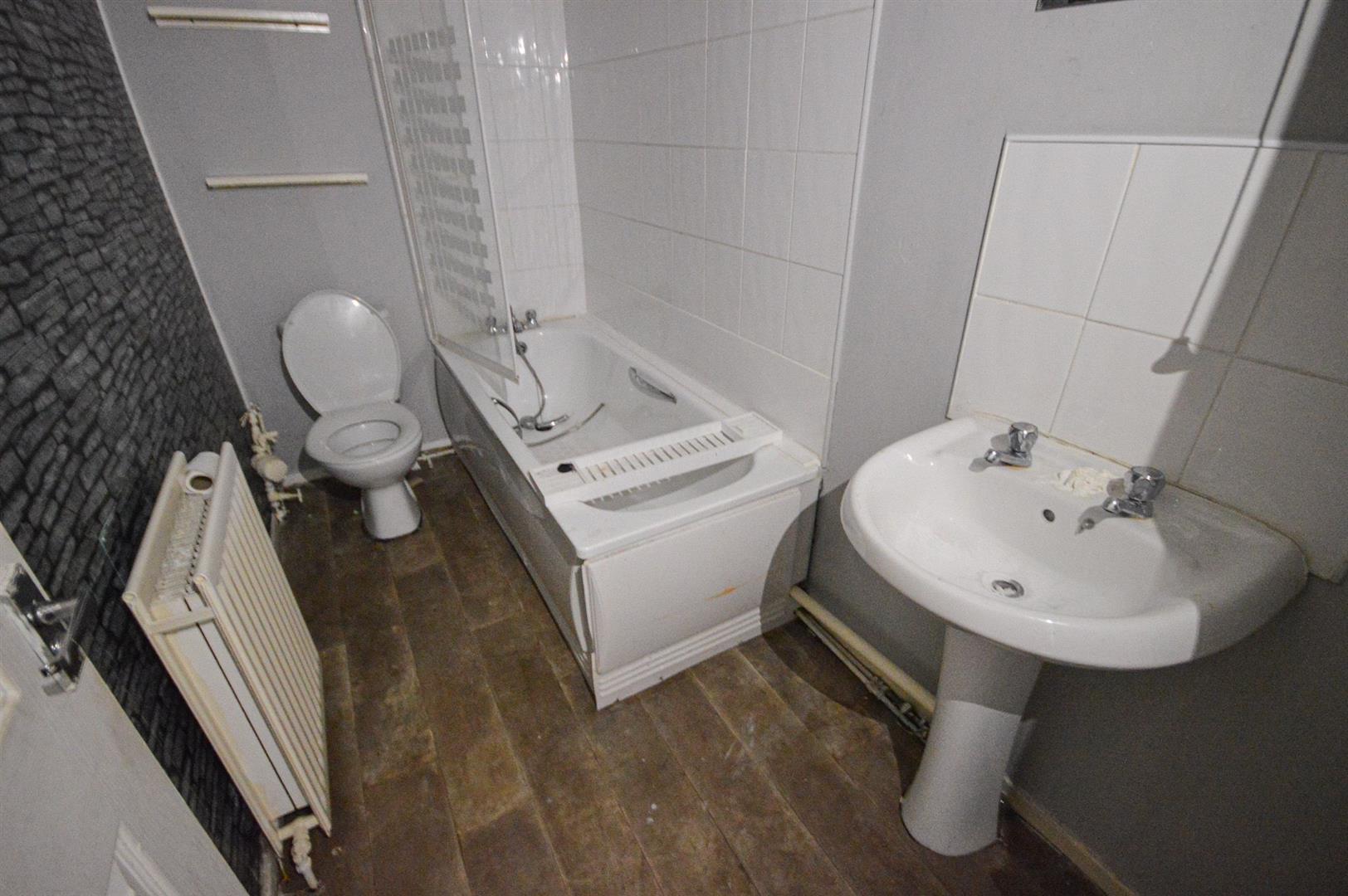 2 Bedroom Flat - Purpose Built